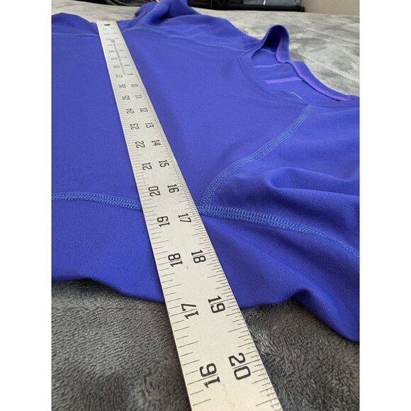 L.L.Bean Women's Sunsmart Long Sleeve Tee M Purple 50+UPF Outdoor UV Protection - Picture 5 of 6